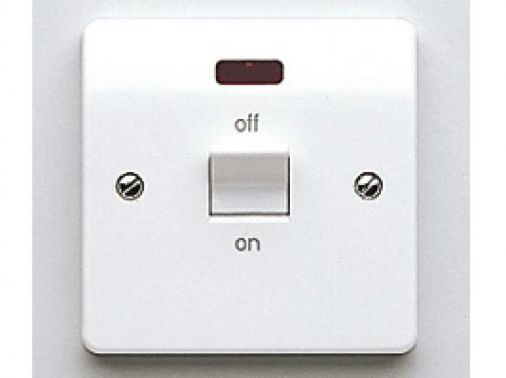 MK K5105WHI White Double Pole Switch c/w Neon 32A, 86x86mm, 6/10mm2 Conductors