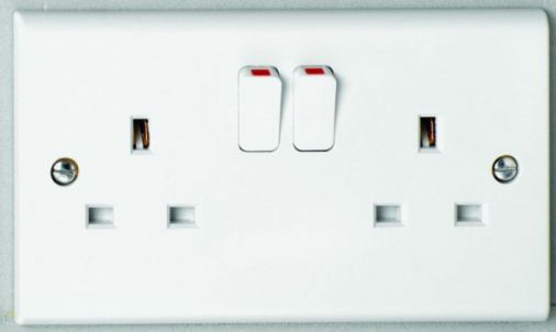 Deta S1209SDP 2 Gang 13A Switched Socket DP, White Plastic, 146mm x 86mm